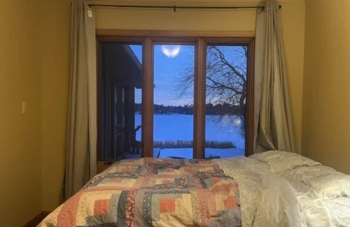 Tower Casa | Cozy Lake Home-Pet Friendly, Lots of space inside and out, Amazing Lake Views!