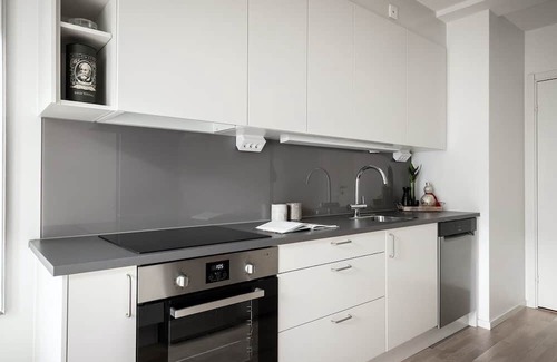 Solna Apartamento | Mysigt Lägenheten Nära Stan