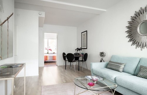 Solna Apartamento | Mysigt Lägenheten Nära Stan