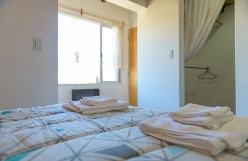 San Carlos de Bariloche Cabina | Marble Home. Mtn Views. Garage Access. BBQ. Garage