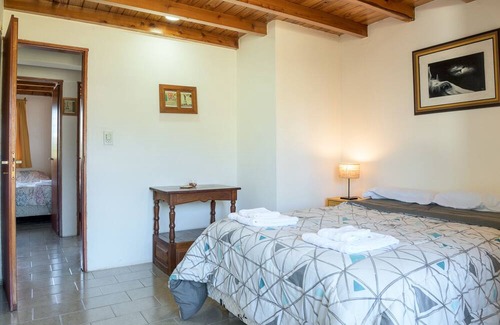 San Carlos de Bariloche Cabina | Marble Home. Mtn Views. Garage Access. BBQ. Garage
