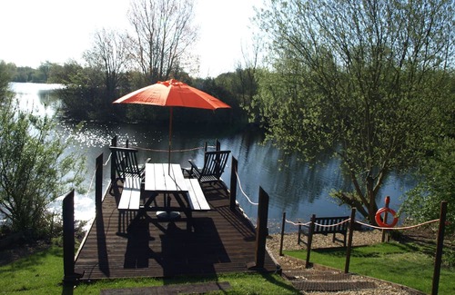 Norwich Casa | Holiday Barn with Lake views - 15 mins from Norwich city