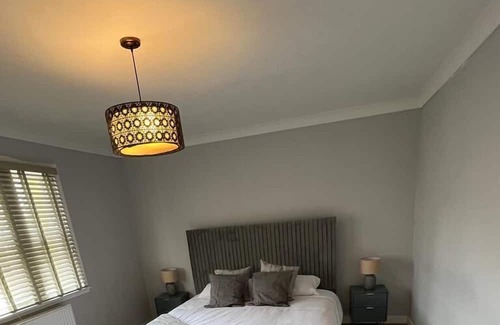 Newton Mearns Casa | large Country Mansion in Glasgow Newton Mearns