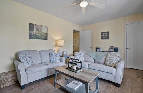 South View Casa | The Lexington Farmhouse -New Listing!