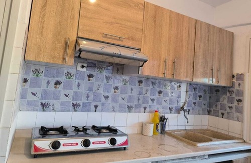 Pic ville Apartamento | Charming 3-bedroom Apartment in Cité Habib, Sfax, Tunisia With TV and AC 🌿