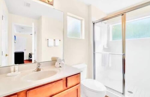 Bellavida Casa | Bella Vida Pool House with Games - Near Disney!