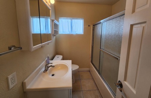 Montebello Casa | Private House with Assigned Parking Space!