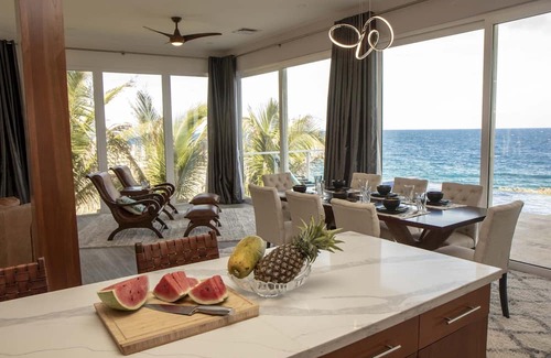 Bouvet Island Casa | Stunning 3 bdrm oceanfront home w/ Infinity Pool in exclusive Lighthouse Estates
