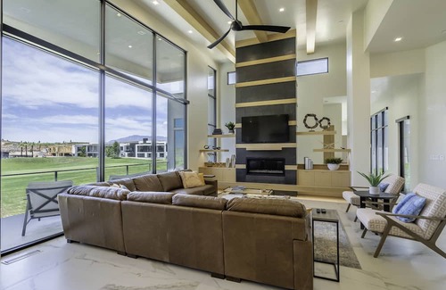 Hurricane Casa | Live Luxurious at Zion's Desert