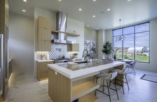 Hurricane Casa | Live Luxurious at Zion's Desert