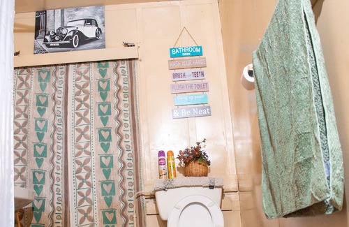 Shabab Cabaña | Starry Nights Cottage -2 minutes to the Mall and 4 minutes from Nakuru Town!