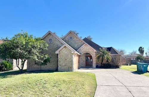 Pharr Casa | Gated, Private Heated Indoor Pool-home!