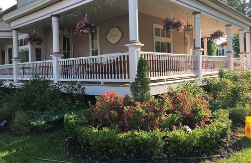 Manistee Cama Y Desayuno | The Chandelier Bed & Breakfast ROOM#5