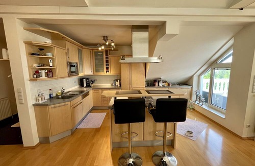 Wittau Apartamento | Atemberaubendes Loft mit Pool + Balkon