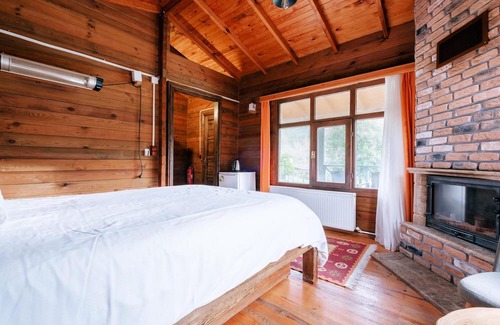Altinova Casa | Perfect Bungalow w Garden and Pool in Nature