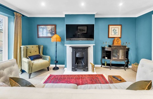 Redhill Casa | Character house in Reigate with a rooftop terrace