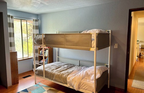 Pullman Casa | Comfortable Family Home in Pullman