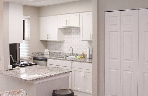 South Baton Rouge Apartamento | Vibrant Living Near LSU: Townhouse Charm in the Heart of Baton Rouge