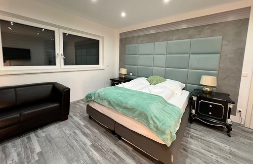 Stammersdorf Villa | Luxury Vienna Villa: Haven for Vienna Explorers