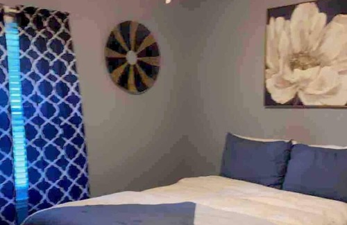 Cascade Casa | Secluded Oasis minutes from shopping Complimentary streaming services &CoffeeBar
