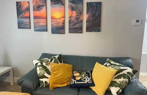 Coral Heights Apartamento | 3 Bedroom 751272 by Houzlet