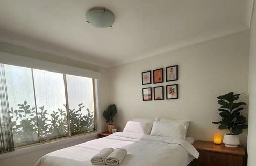 Fishermans Paradise Cabaña | "Coco" - sweet coastal cottage in central location that is perfect for families.