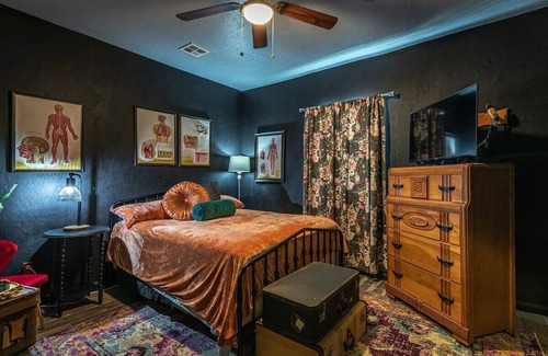 Central Oklahoma City Casa | Plaza District home with swimming pool!