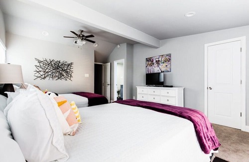 Kessler Casa | Private Home for Groups with Pool!