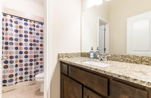 Cedar Crest Casa | Private Home with Pool - 10 Min. to Downtown!