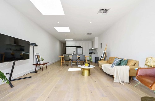 Brunswick North Casa | Homely Cottage in Davies St - Private Garden