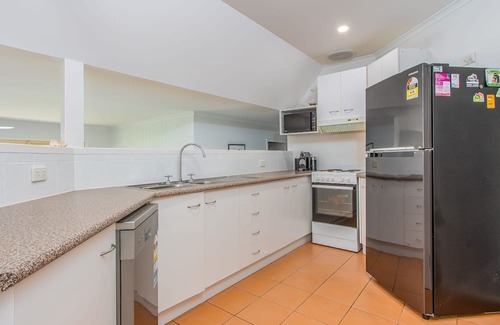 Currumbin Waters Apartamento | Park Views on Clives