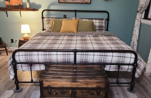 Marcola Cabaña | Sweet Little Carriage House tucked into The Willamette National Forest