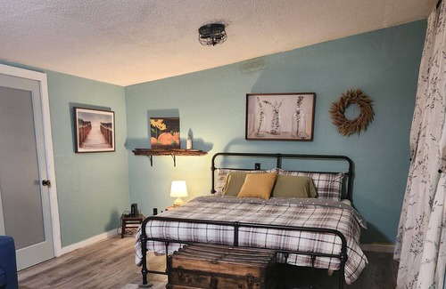 Marcola Cabaña | Sweet Little Carriage House tucked into The Willamette National Forest