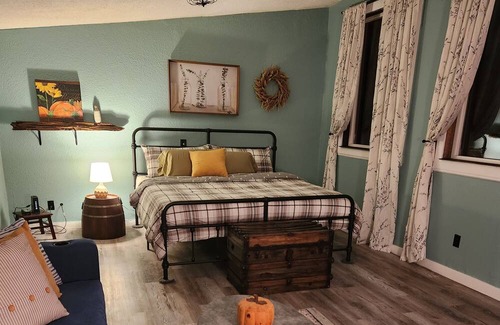 Marcola Cabaña | Sweet Little Carriage House tucked into The Willamette National Forest