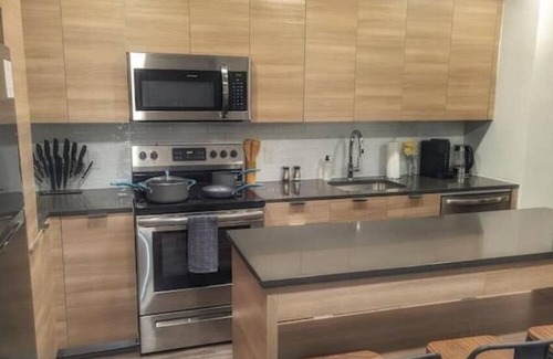 Trinidad Apartamento | Top Level Modern Luxury Apt in Washington DC