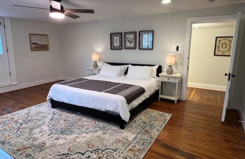 Culpeper Casa | Old Red in downtown Culpeper VA