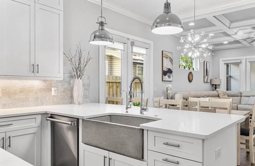 SoHo Casa | Luxury Living ~ 5 bedroom SoHo Hyde Park Near Bayshore Blvd, Berns, & Epicurian