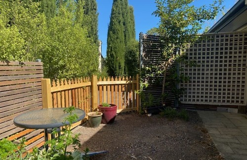 Yass Apartamento | Very Comfortable Granny Flat - breakfast included