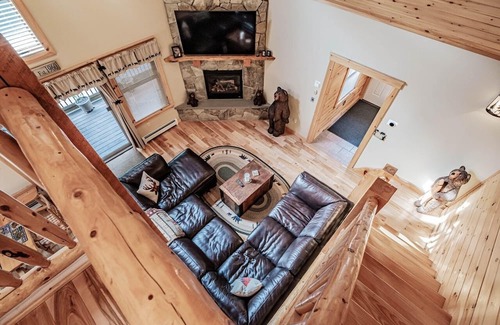 Greenwood Chalet De Esquí | Luxury Woodland Retreat with both lake/ski slope access, Yr home away from home