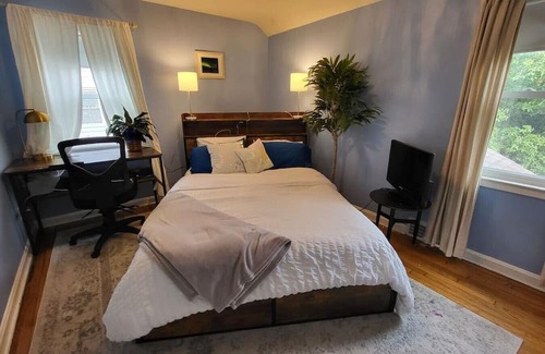 Lyndhurst Casa | Cute 3 b 1 b Family home in Cle