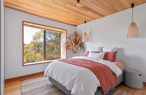 Trevallyn Casa | Haven in the Heights Luxe Design and Sprawling Views