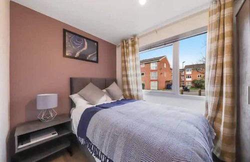 Marlborough Apartamento | NEW Modern Gem Apt with Parking