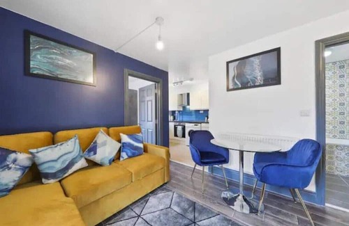Marlborough Apartamento | NEW Modern Gem Apt with Parking