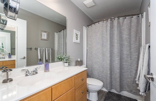 Fourth Ward Condominio | Free Parking I Uptown Luxury w/ Pool & Rooftop