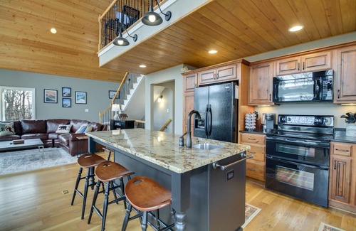 Pedlars Edge Cabaña | Wintergreen Resort Home: Close to Slopes & Trails