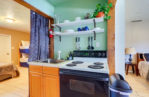 Shelley Apartamento | Unique Shelley Studio Stay w/ Shared Fire Pit!