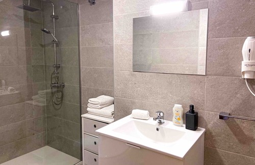 Encamp Apartamento | Special offer! Central studio in Encamp, wifi+Netflix