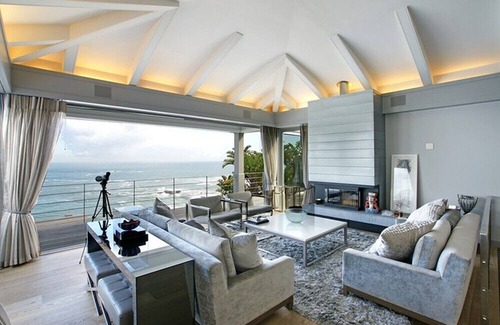 Clifton Villa | La Soledad - Embrace Tranquil Luxury