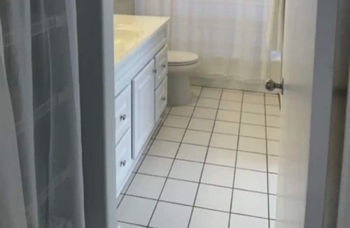 Pacific Heights Casa | Modern Cozy 2b/1b Island Home away from Home../ Free Parking