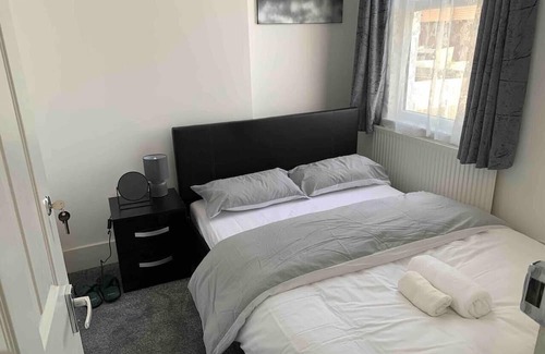Selhurst Casa | Stunning 3-Bed House in Croydon
